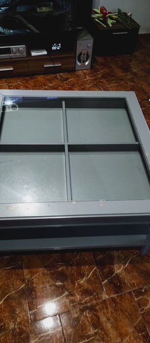 Stolik kawowy szary.