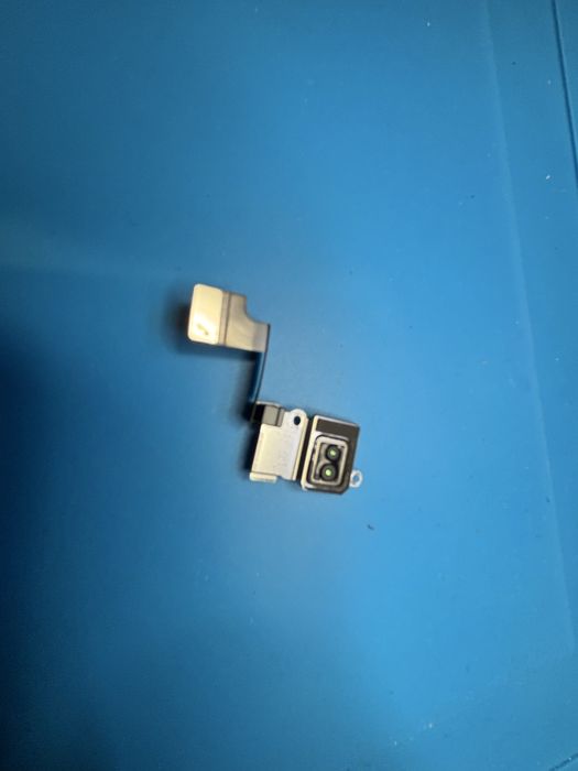 Tylny aparat iphone 16 PRO