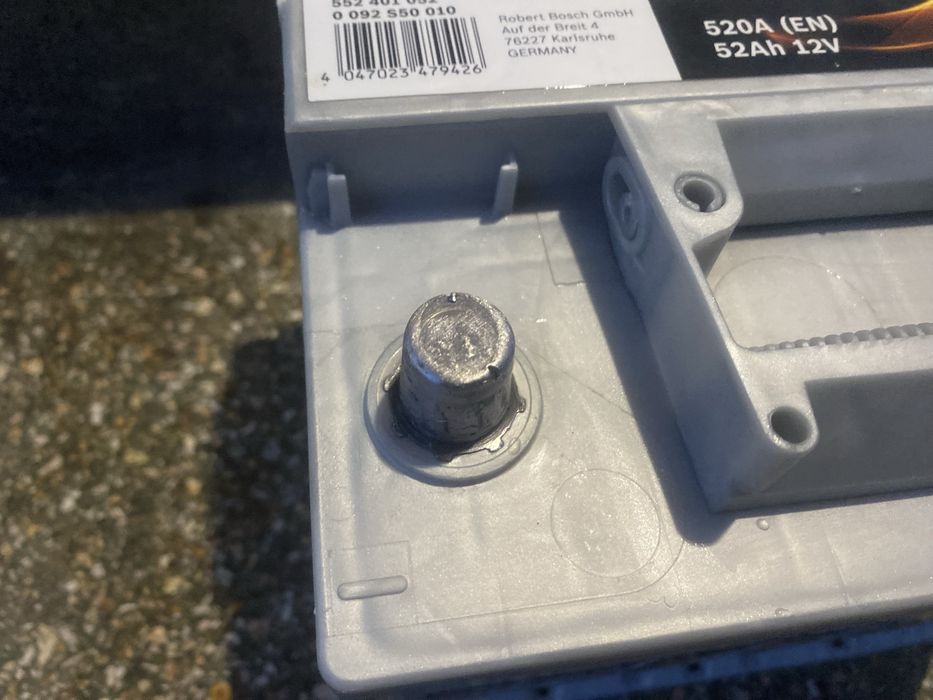 Автомобильный аккумулятор BOSCH S5001 52А Germany (акумулятор авто)