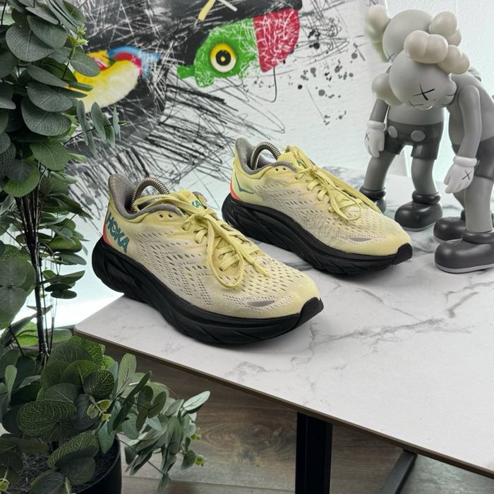 Кросівки Hoka Clifton 8 39 розмір Е5485