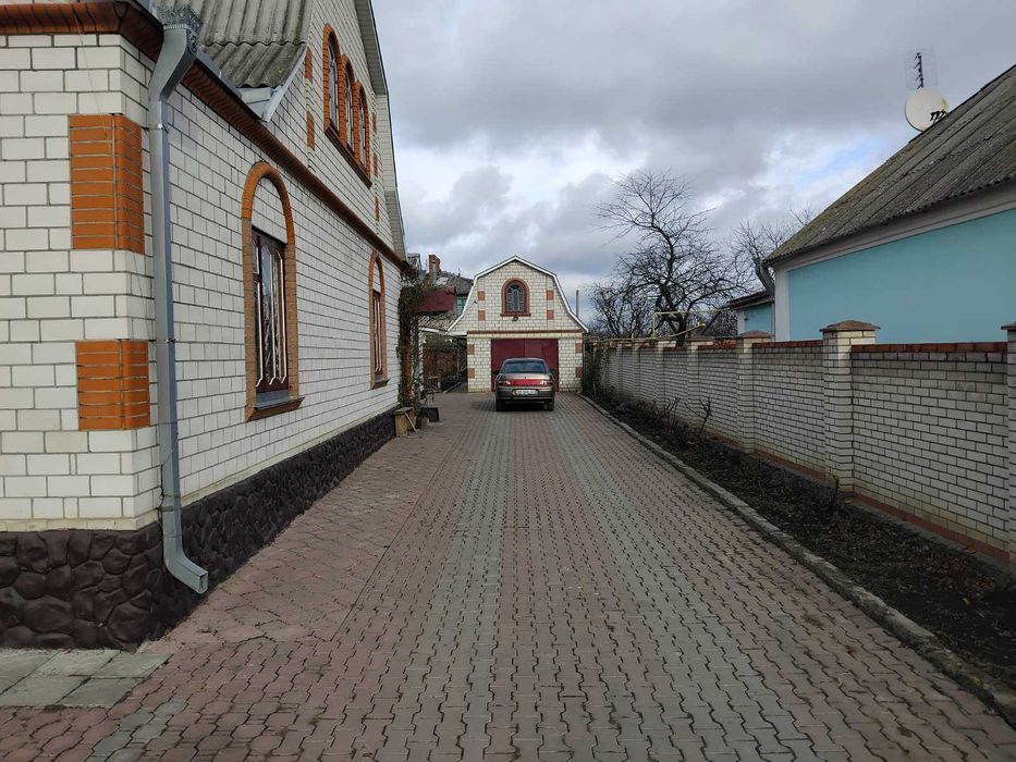 Продам будинок (9842)