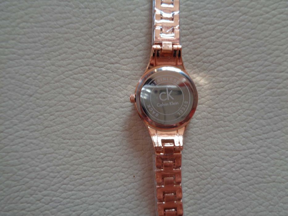zegarek damski calvin klein z bransoletką koloru złotego