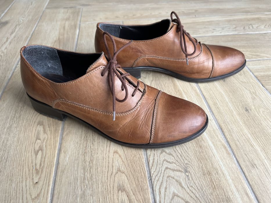 Szkórzane półbuty CCC Lasocki 39 brązowe