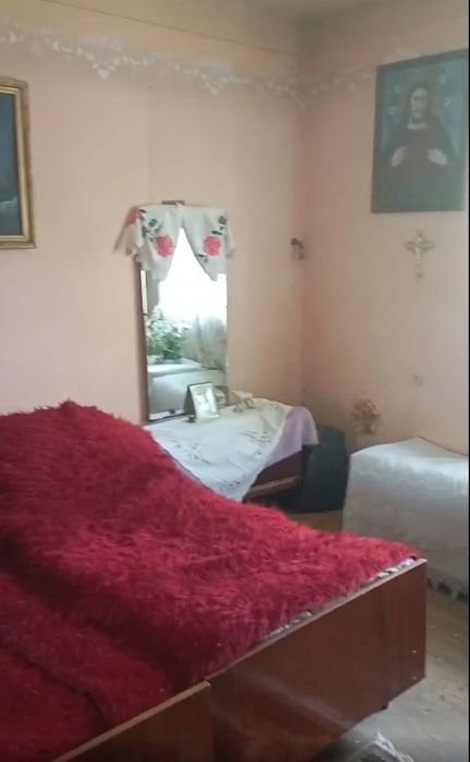Продам Будинок 13 км від Мукачева з ВЕЛИКОЮ зем.ділянкою.