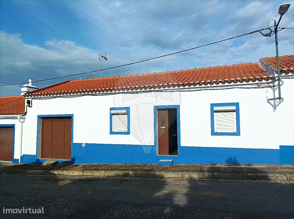 Moradia T2 para venda — Nossa Senhora Da Vila, Nossa Senhora Do Bispo E Silveiras, Évora