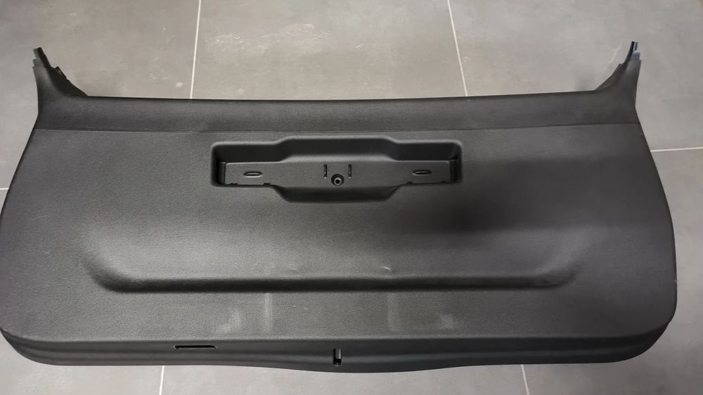 Tapicerka Klapy Bagażnika Dolna BMW X1 U11 (2022-2024) OEM 51499450527