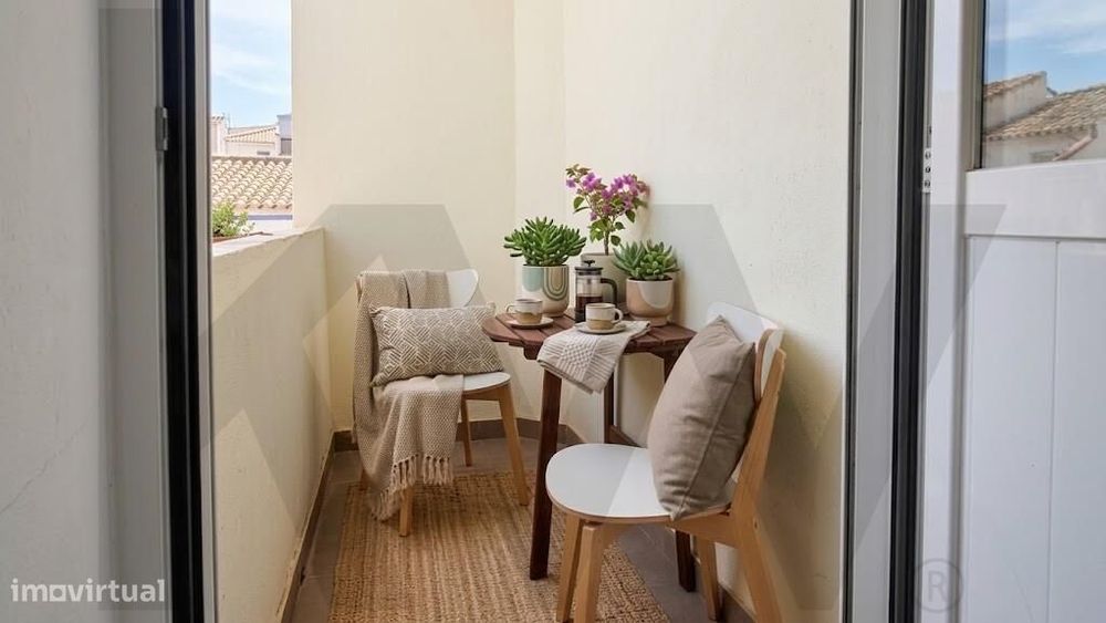 Apartamento T3 Remodelado | Estacionamento privativo | Centro da vila