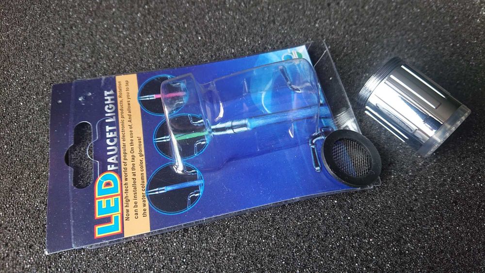 Аератор з підсвічуванням LED насадка кран смеситель