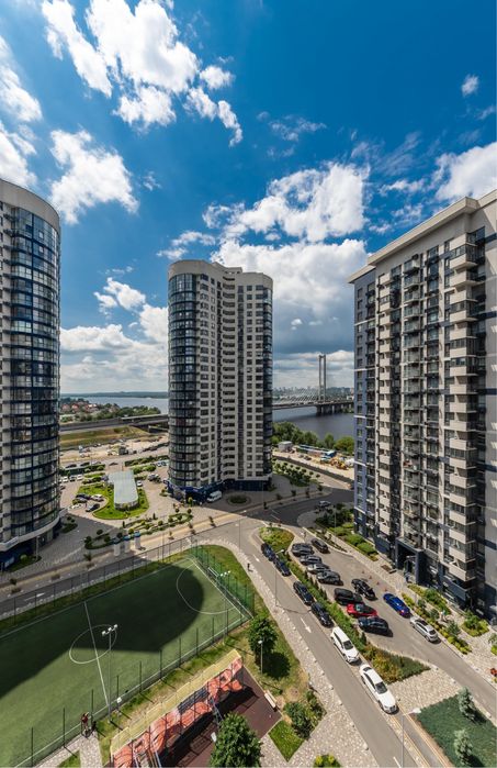 Фантастичний вид на Дніпро. ЖК Зарічний. 2к квартира подобово.