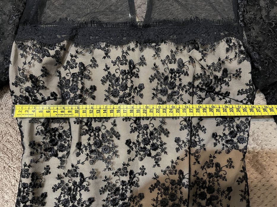 Мереживна сукня з коротким рукавом