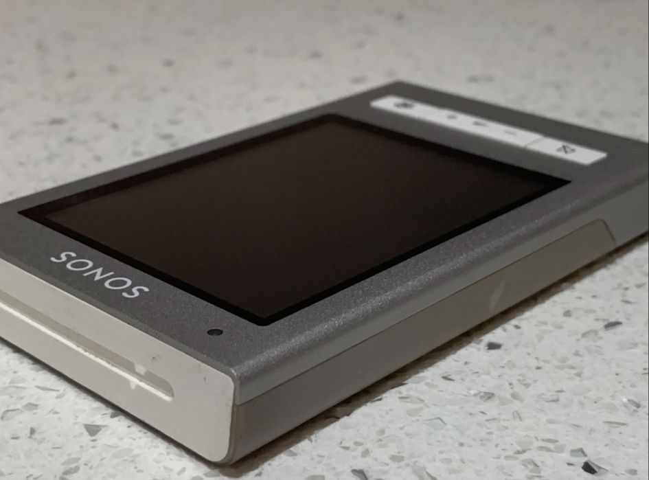 | Sonos CR200 Touch Screen Remote – With Charging Cradle