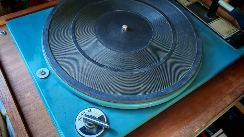 Проигрыватель пластинок россия323, электрофон, радиоприемник Океан 209