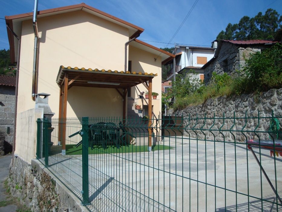 Casa Lourenço, férias Rio caldo - Gerês