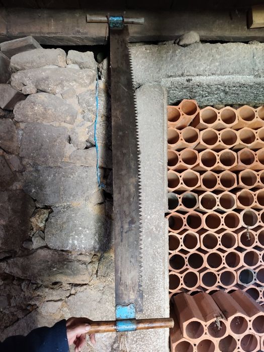 Serrote antigo para trabalhar ou decorar