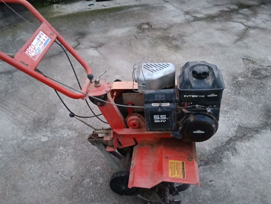 Vendo motoenxada  briggs &stratton
