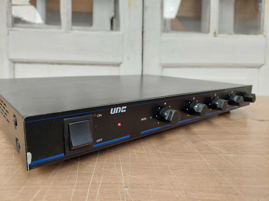 Pré-amplificador UDE PX-9 profissional 4 canais - Made in Spain