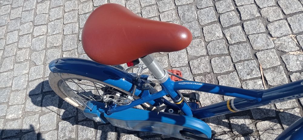 Bicicleta Btwin City 900