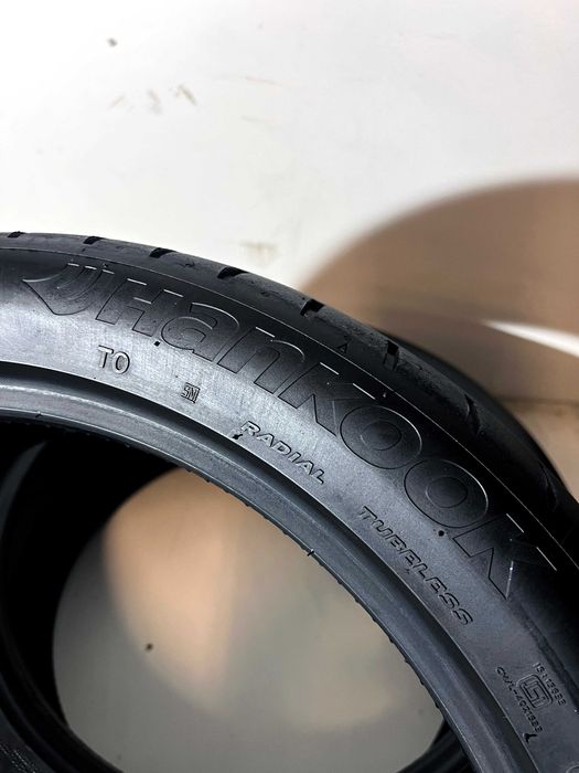 Pneus Hankook iON Evo - 235/40/19 - Como NOVOS
