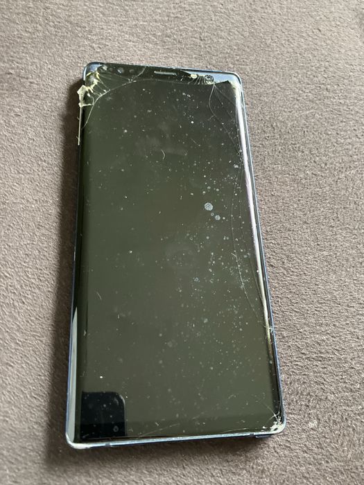 Samsung Note 9 para pecas , funciona  mas conforme as fotos esta danif