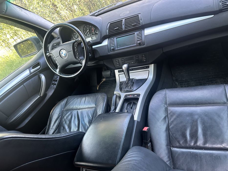 Продам гарну BMW Х5