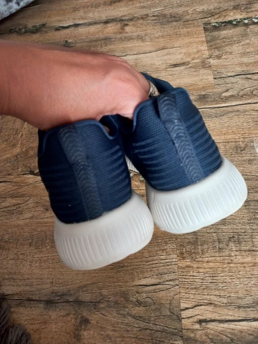 Кросівки Skechers 39р в см 26