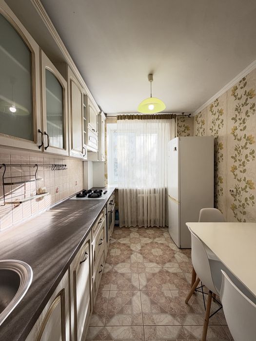 Оренда 2-кімнатної, вул.Велика Набережна, 50м2