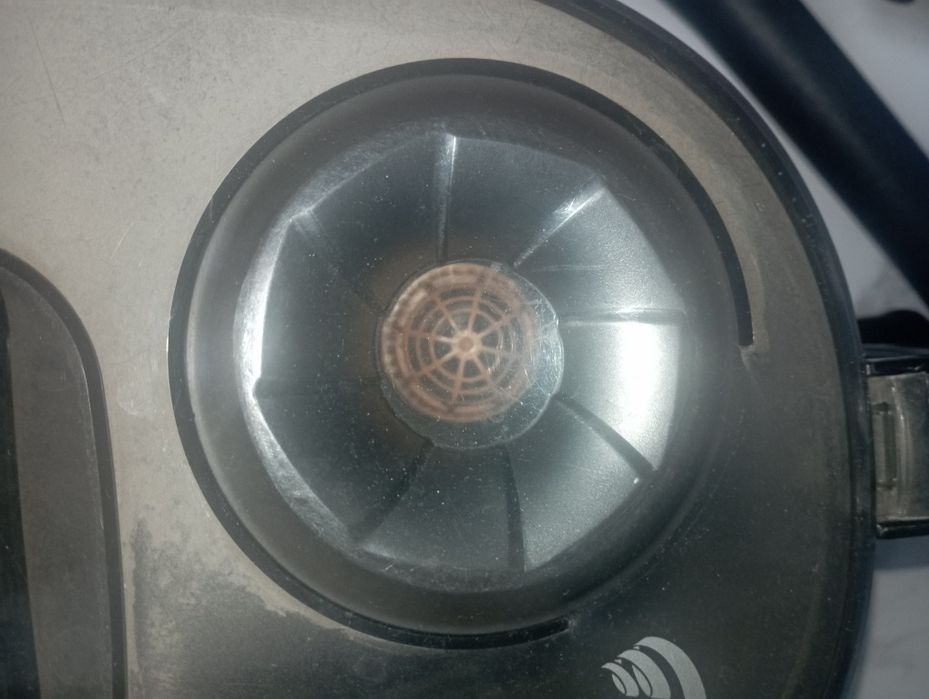 Пылесос Phillips 1700 w