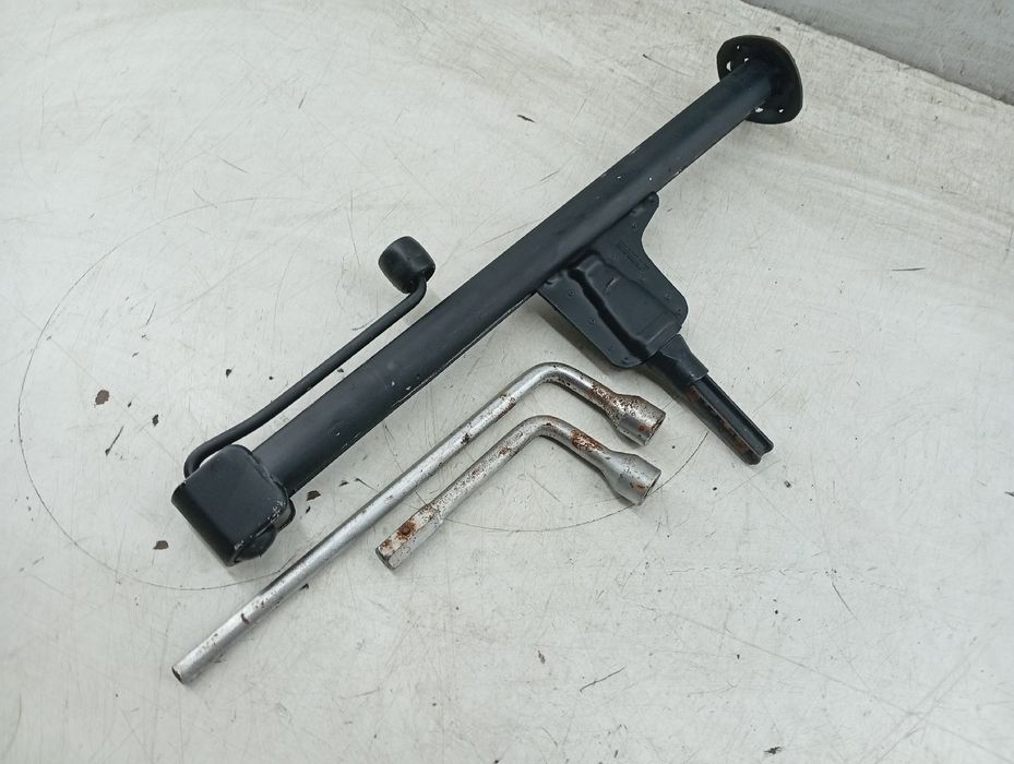 Kit de troca de pneu - MERCEDES-BENZ C-Class (W202) | 93 - 00
