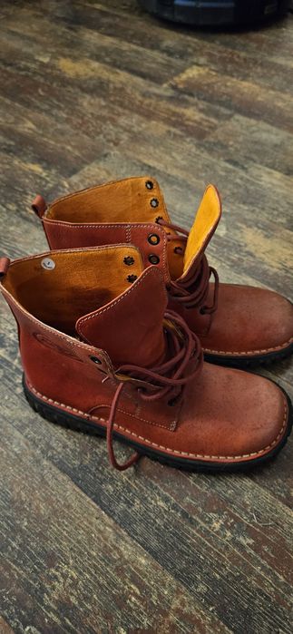 Buty uniseks (raczej dziewczęce)
