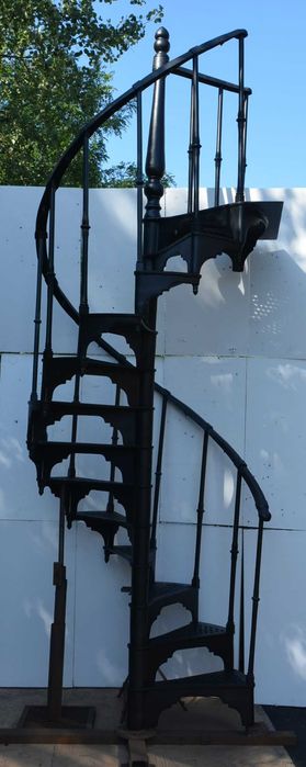 Schody żeliwne kręcone fi 1,22 m wzór nr 3 - z 1 tralką /stopień