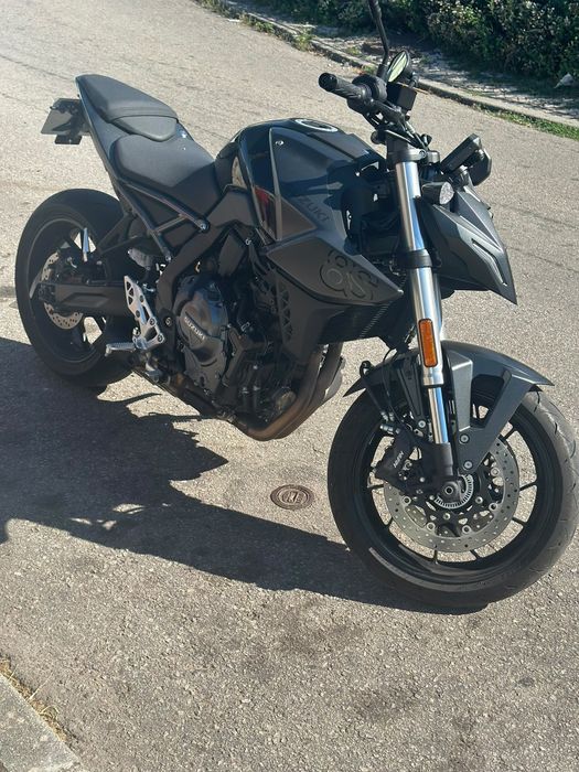 Suzuky GSX 8S  naked.. como nova!