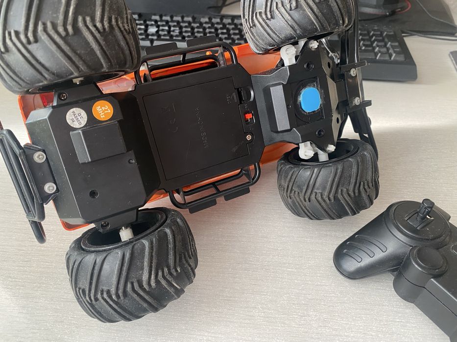 Машинка на управлении + подарок