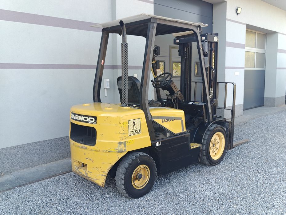 Wózek widłowy Daewoo D30S-3 3T Diesel Niski przebieg 4379mtg Udt ważne do 07-2027