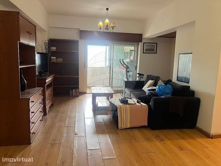Apartamento T2 para venda — Massamá E Monte Abraão, Lisboa