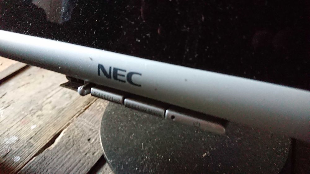 monitor nec multisync 20wgx2 pro