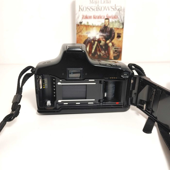 MINOLTA 5000i z obiektywem 28-200 mm 1:3,8-5,6 karta A/S  Na początek