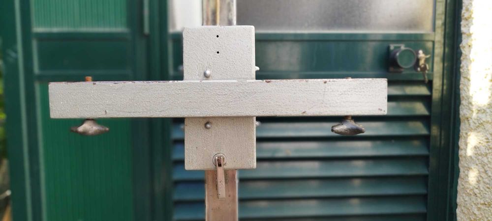 Coluna de Estudio antiga para 2 máquinas fotográficas.