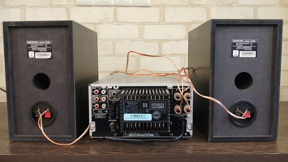 ONKYO CR-525 CD recever 2008