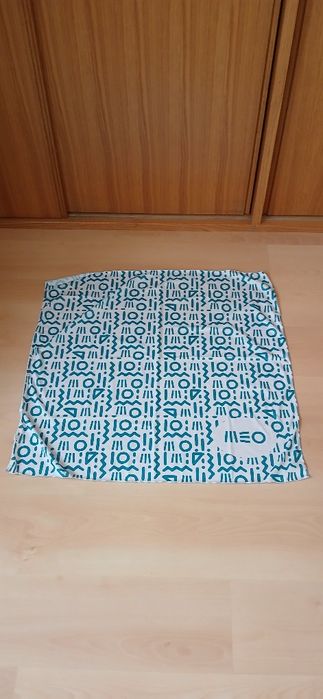 Lenço grande Meo, novo