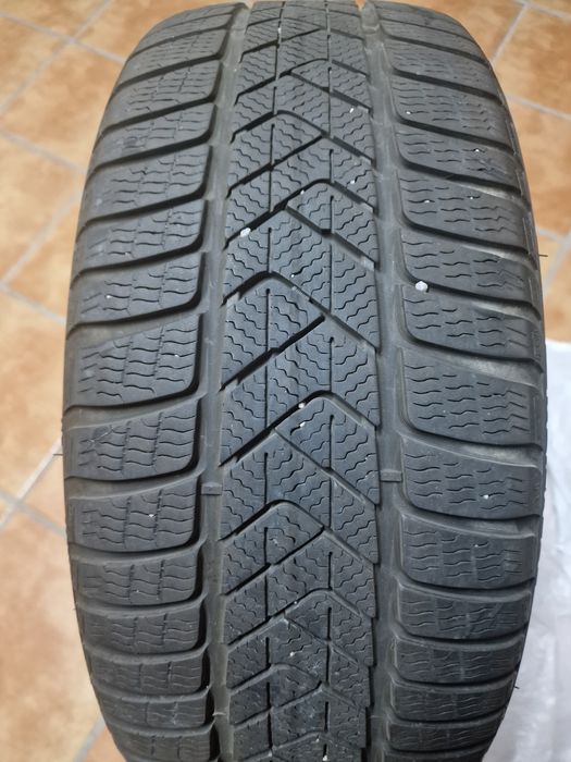 2 Pneus Pirelli Sottozero 3 225/40 R19 93H
