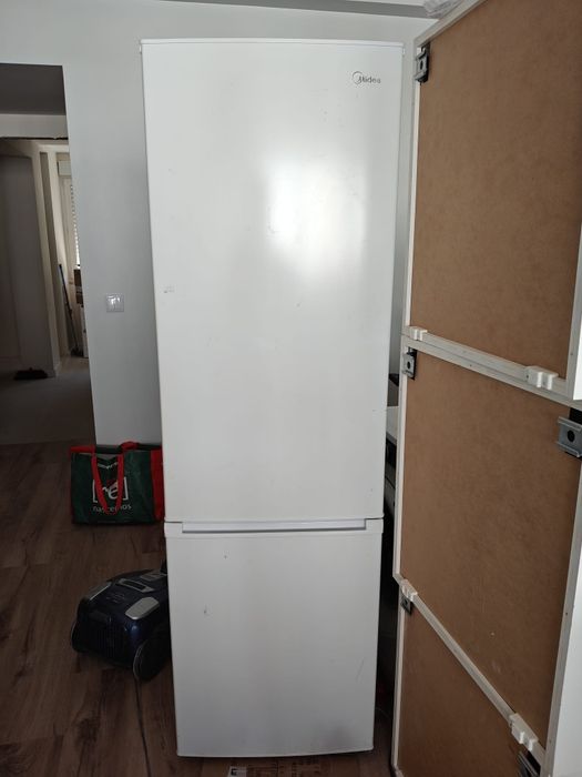 Frigorífico Midea