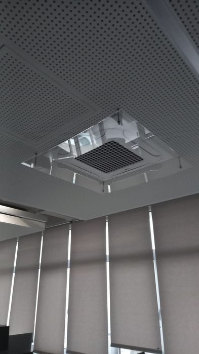 Vendo 20 acrilicos de fixar tecto para redericionar  ar  nos ACs