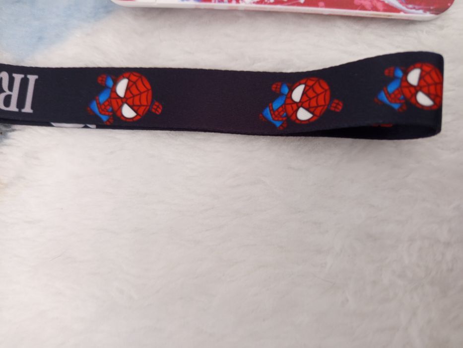 Porta cartões do homem aranha.