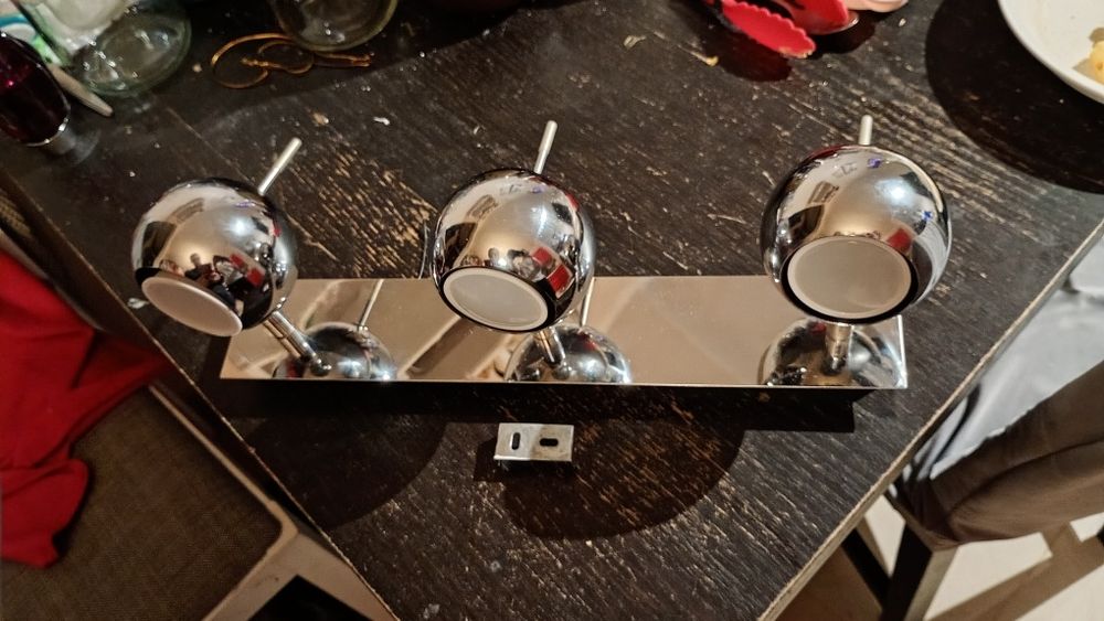 Oświetlenie lazienkowe