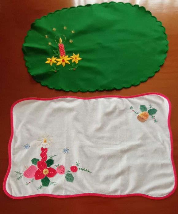 Dois panos de tabuleiro ou individuais