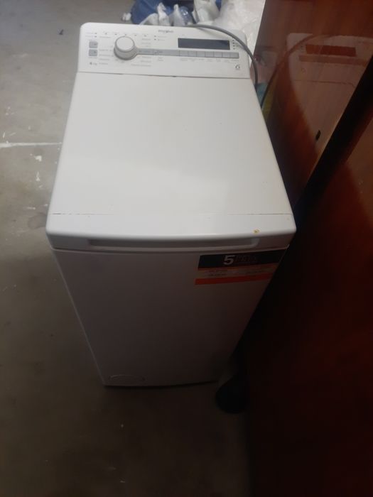 Pralka pakowana od góry Whirlpool uszkodzona