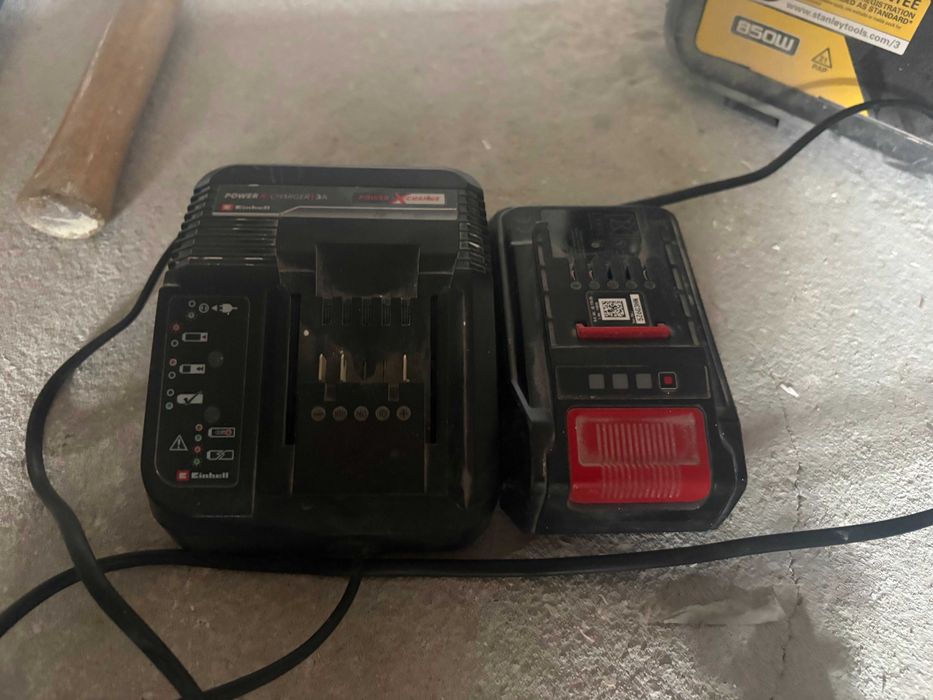 Bateria Einhell Power X-Change 18V 2.5Ah + carregador