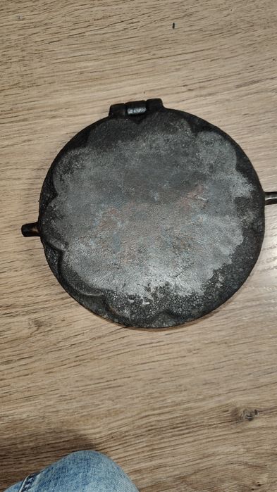 Stara gofrownica przedwojenna żeliwna z przepisem