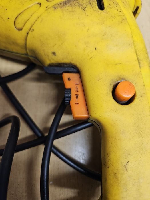 Wiertarka elektryczna 230V, sprawna, uchwyt na kluczyk + kluczyk