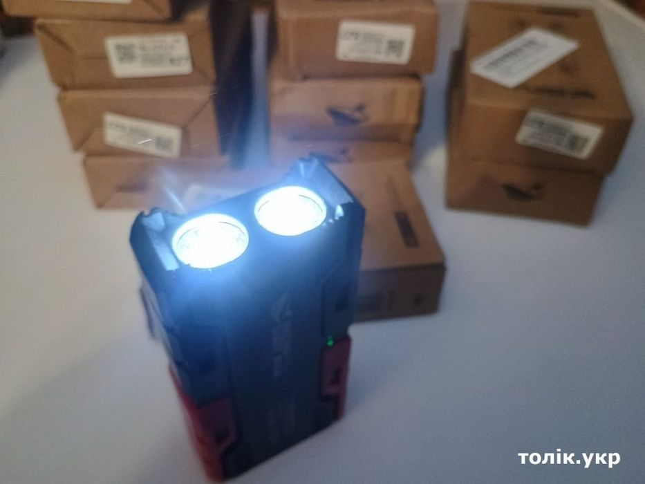 Ліхтарик-повербанк. До 4400 mAh. Два види 399 і 599 грн